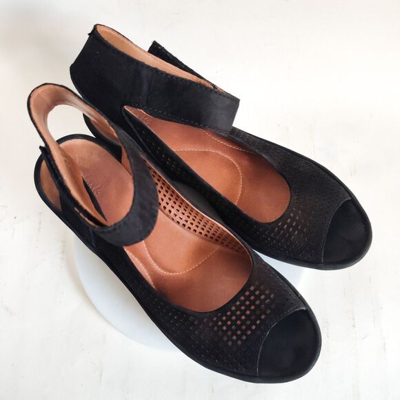 Clarks Comfort Sandals Size 10 Reedly Salene Black Suede Wedge Heel Platform - Picture 10 of 12